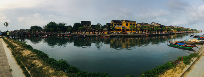 Beaches, rice fields & a Full Moon Lantern Festival in Hoi An